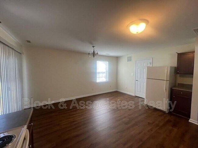 Foto del edificio - 1436 Sexton Ridge Dr