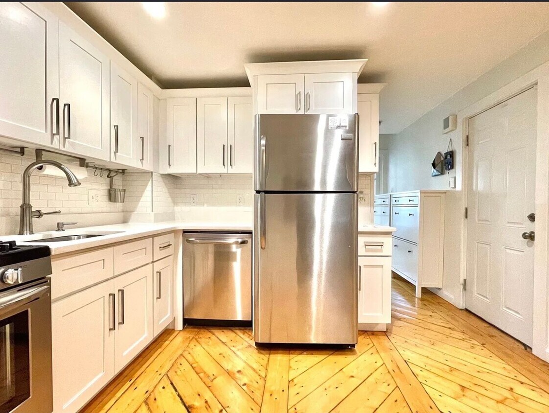 Photo - 497 Sumner Street #2