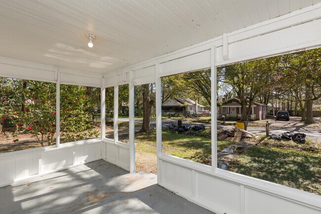 Building Photo - 3321 Deason Ave