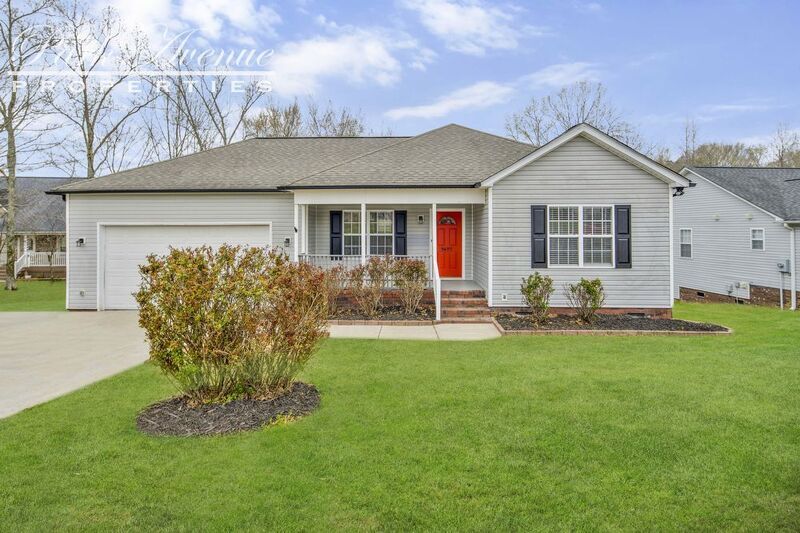 Primary Photo - 1637 Red Bird Cir SE