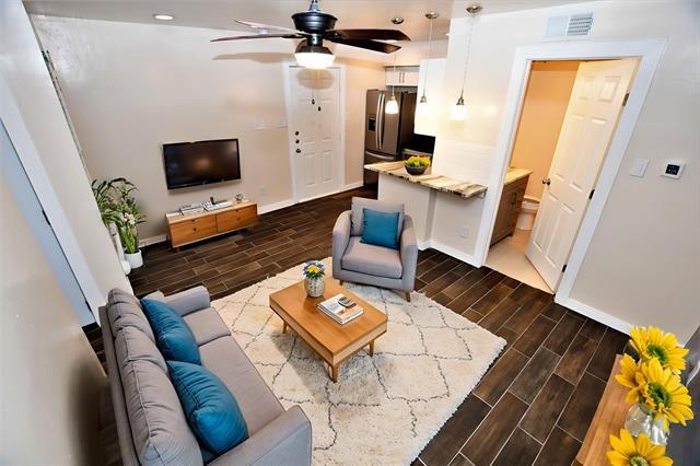 Foto del edificio - 9821 Walnut St