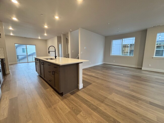 Foto del edificio - Brand New 5 Bedroom Home in Tigard!