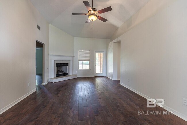 Foto del edificio - 28347 Chateau Dr