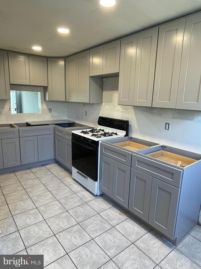 731 Rively Ave, Glenolden, PA 19036 Townhome Rentals in Glenolden PA