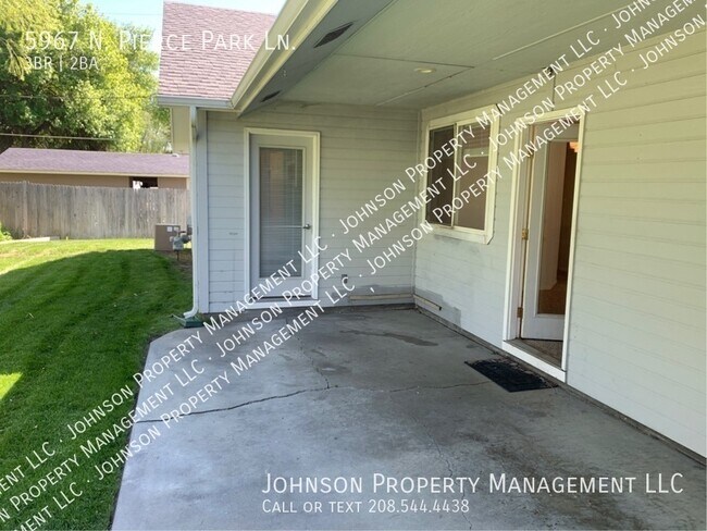 Foto del edificio - 5967 N Pierce Park Ln