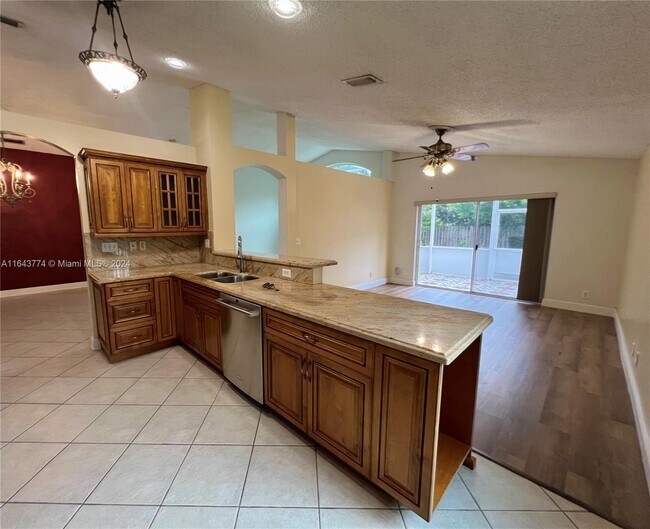 Building Photo - 4541 Little Palm Ln