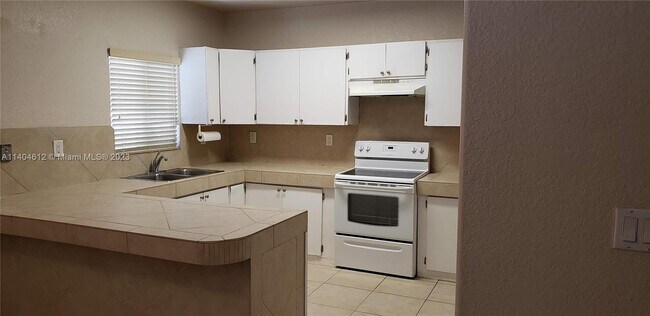 Foto del edificio - 138 NW 31st St