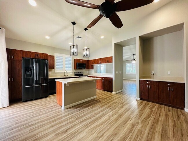 Building Photo - 3 Bedroom, 2 Bathroom House (Kapolei)