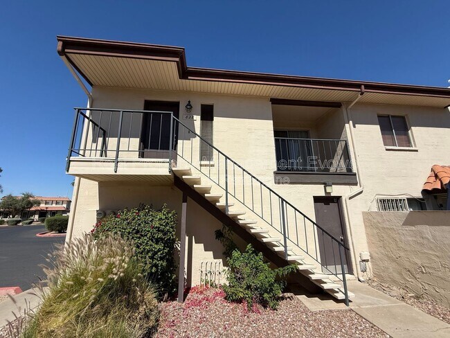 Foto del edificio - 3801 E Greenway Rd