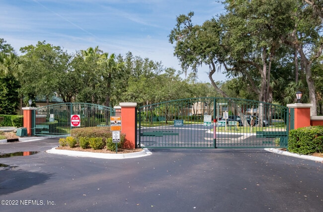 Building Photo - 230 Colima Ct