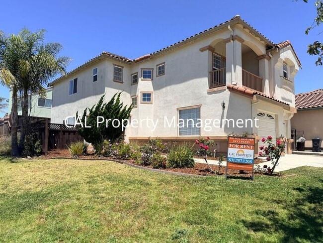 Building Photo - Stunning 5 Bed/3 Bath Home with Fireplace & 2 Car Garage
