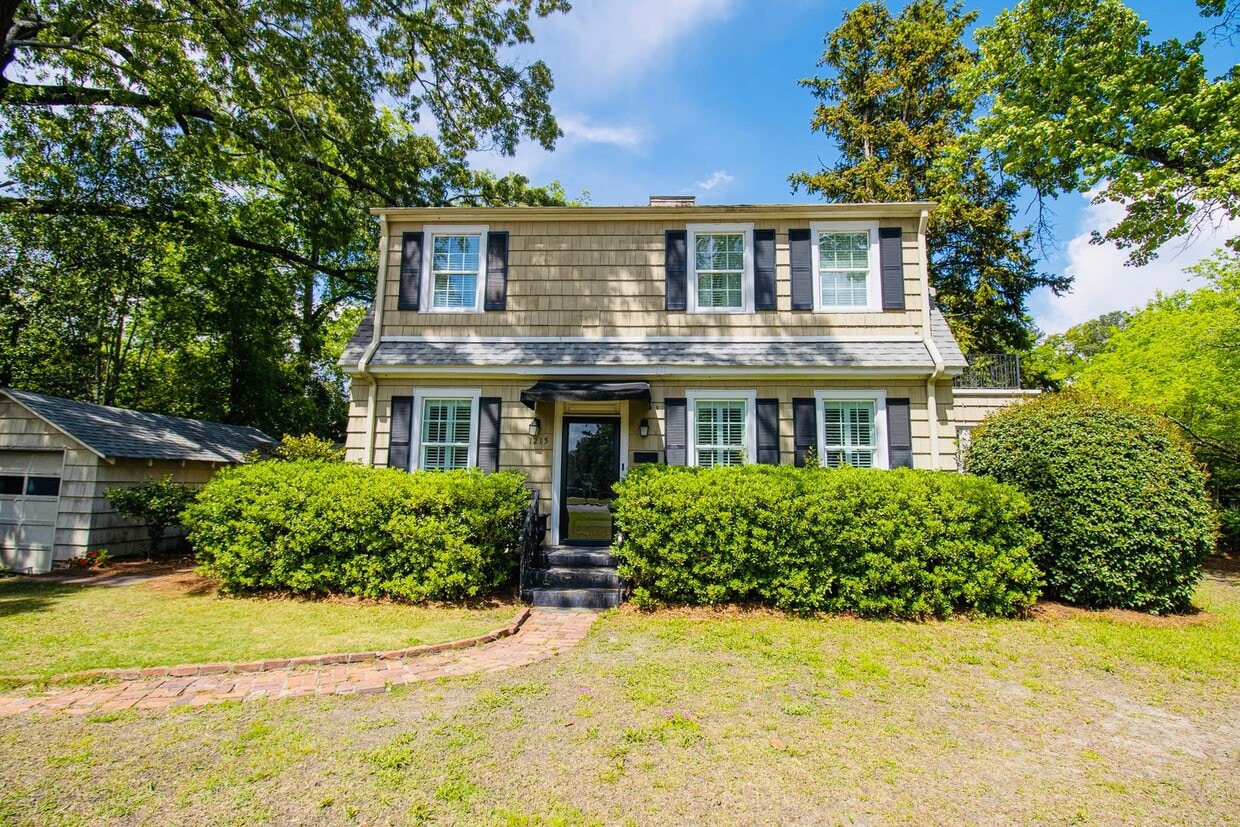 Primary Photo - Stunning 3 Bedroom, 2.5 Bath in the Lake K...