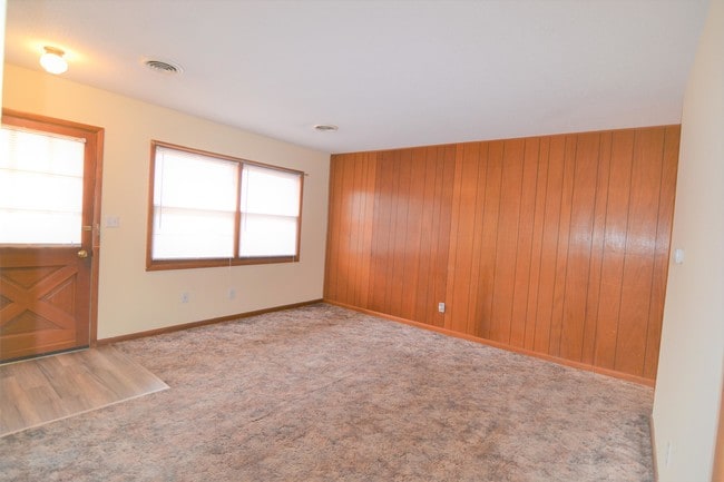 Building Photo - 4203 W Ely Rd