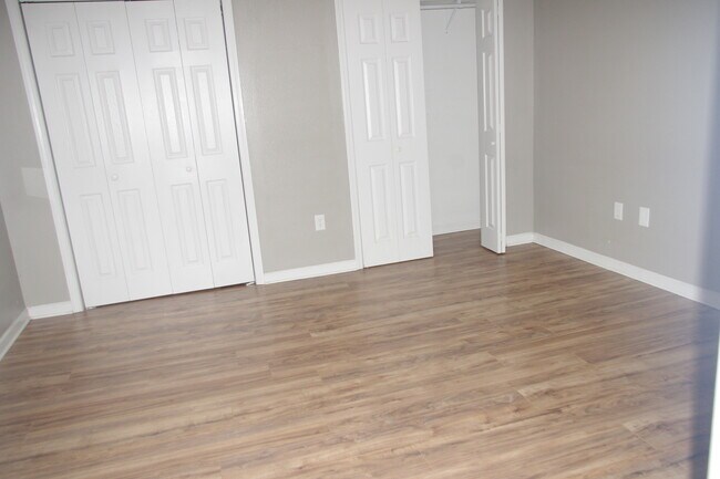 Foto del edificio - 501 N Pecan St