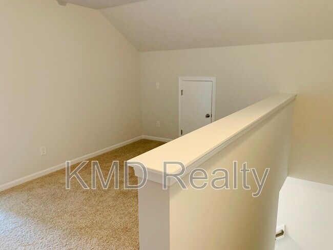 Building Photo - 202 Canina Ln