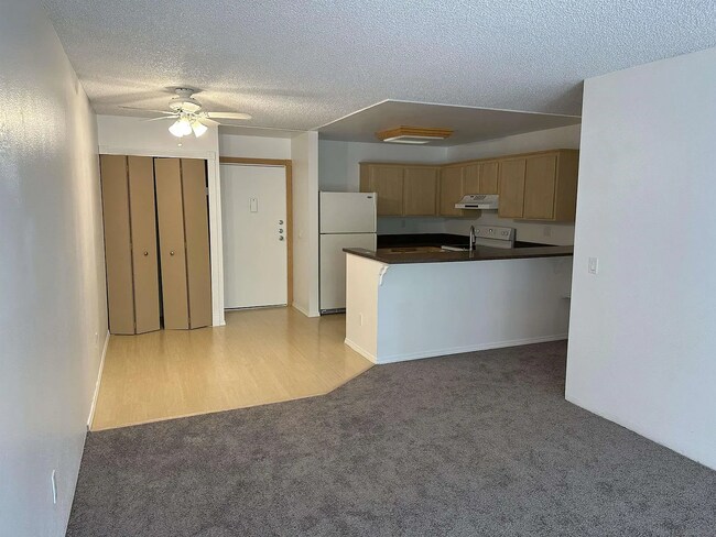 Foto del edificio - 1 bedroom in the wonderful Mission Verde c...
