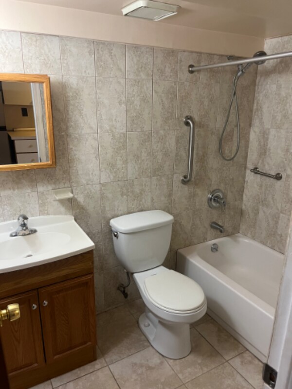 58235884 street, Middle Village, NY 11379 Room for Rent in Middle