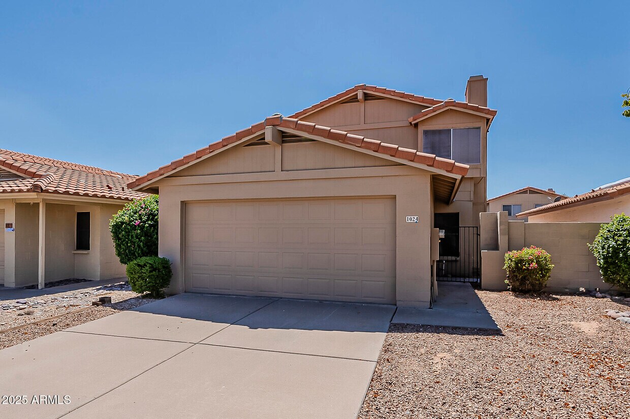 Foto principal - 1024 N Arvada