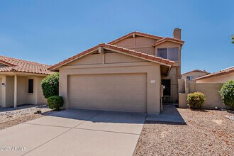 Building Photo - 1024 N Arvada
