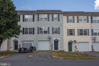 Building Photo - 128 Pony Cir