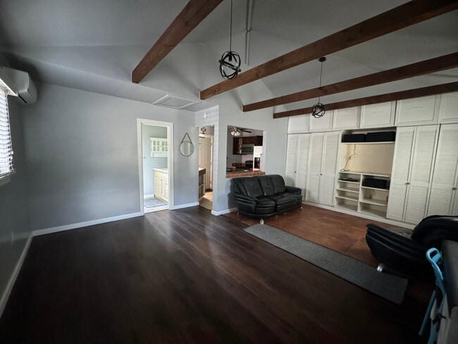 Building Photo - 3733 Mesa Vista Way