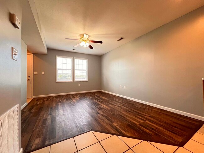 Foto del edificio - 1701A Pleasant St