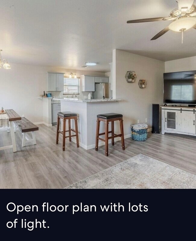 Foto del edificio - 10177 E La Palma Ave