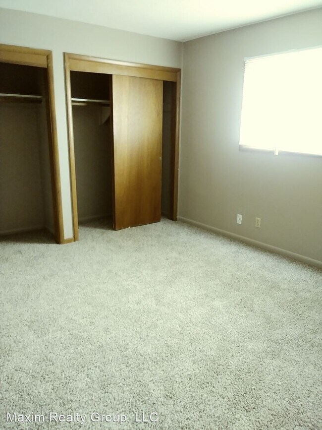 Foto del edificio - 4854 Taylor St