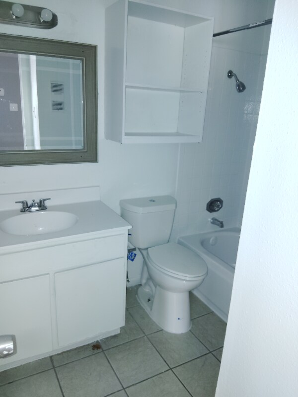 Foto del edificio - 10110 Forum Park Dr