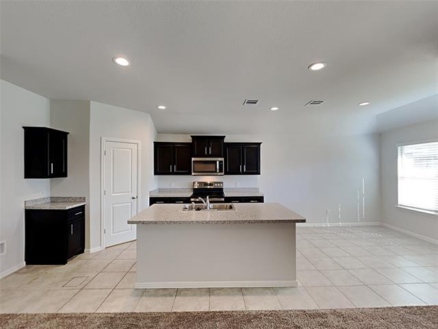 Building Photo - 3401 Winoak Dr