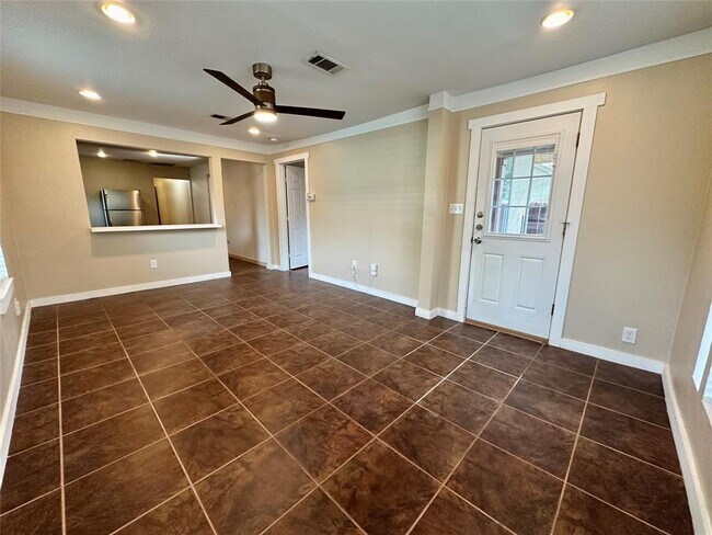 Foto del edificio - 2103 E 16th St