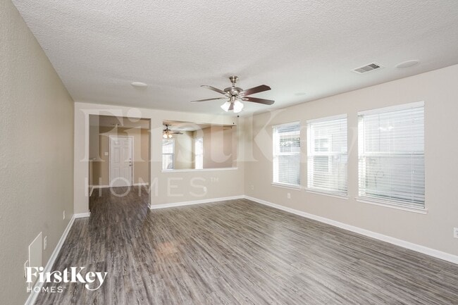 Building Photo - 6622 Hawthorne Falls Ln
