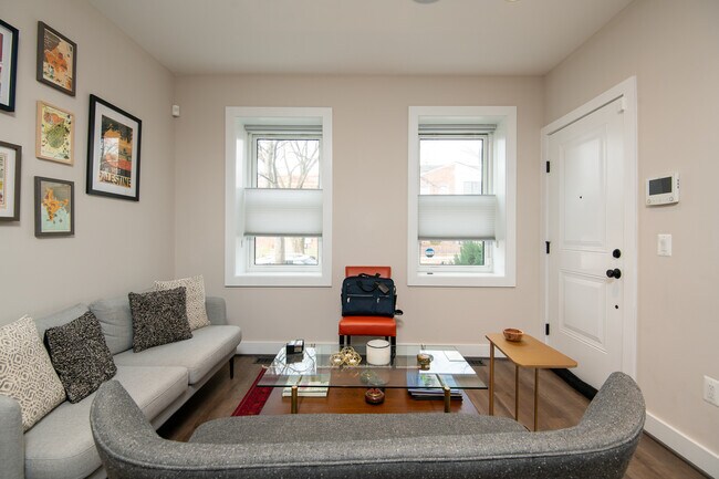 Foto del edificio - 1417 Staples St NE