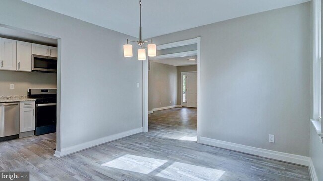 Building Photo - 6110 41st Ave