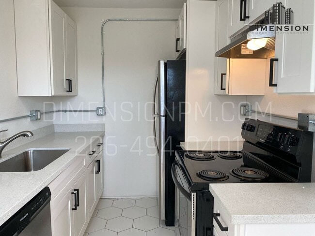 Interior Photo - 2331 Rockefeller Ave