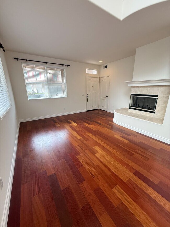 Foto del edificio - 4 Bed/3 Bath Home for Rent in Carmel Valley!