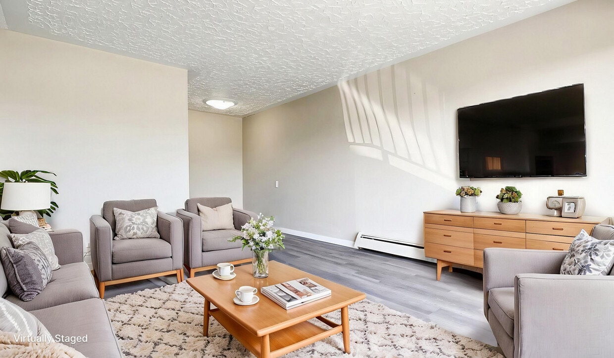 Primary Photo - Queensway Place Apartments