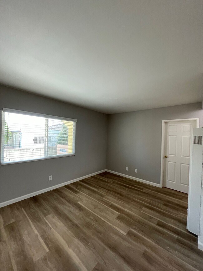 Foto del edificio - 1236 N Westmoreland Ave