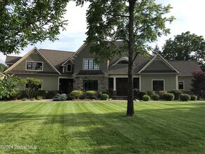 Building Photo - 106 Greenfield Ave