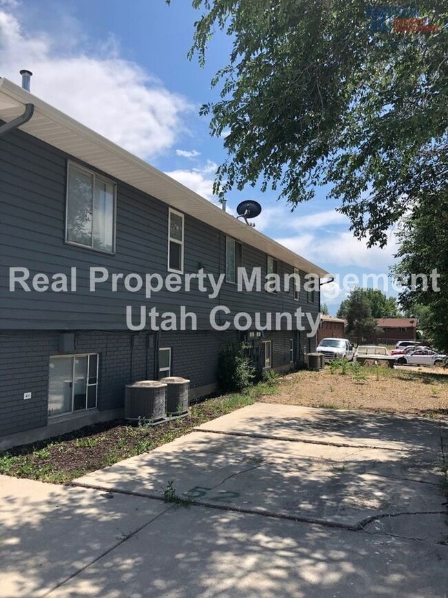 Building Photo - 1052 Ellen Cir