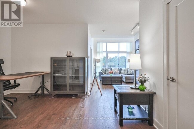 Building Photo - 1575 Lakeshore Rd W