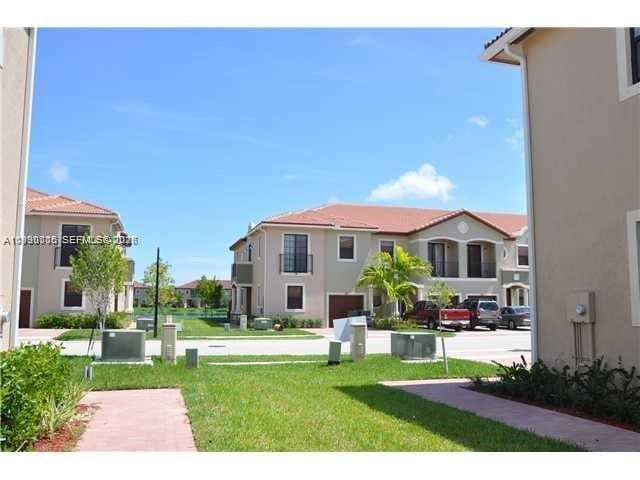 Foto del edificio - 580 NE 33rd Terrace