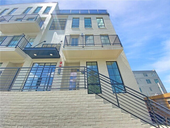 Building Photo - 1293 Longreen Ter NW