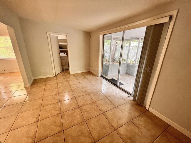 Foto del edificio - 253 Ashwood Dr