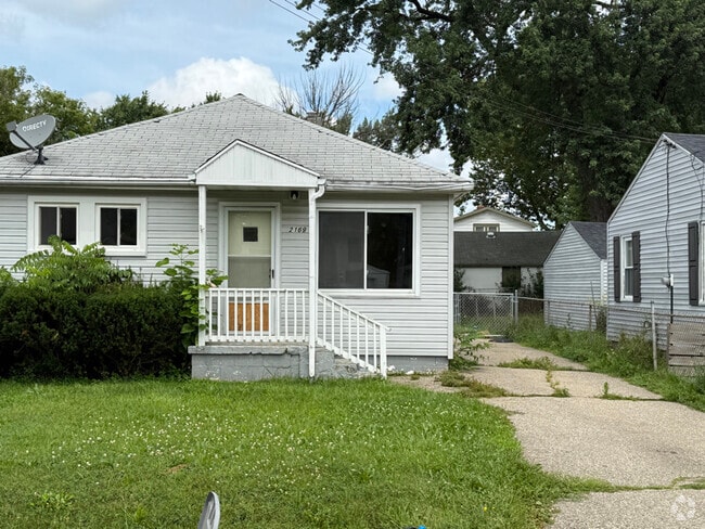 Building Photo - 2169 Williamson Ave