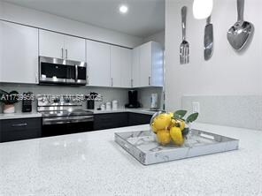 Foto principal - 3021 SW 27th Ln