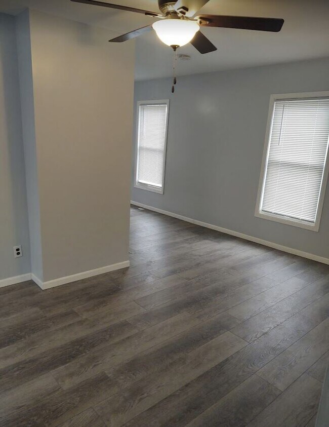 Building Photo - 1228 Wilson Ave SW