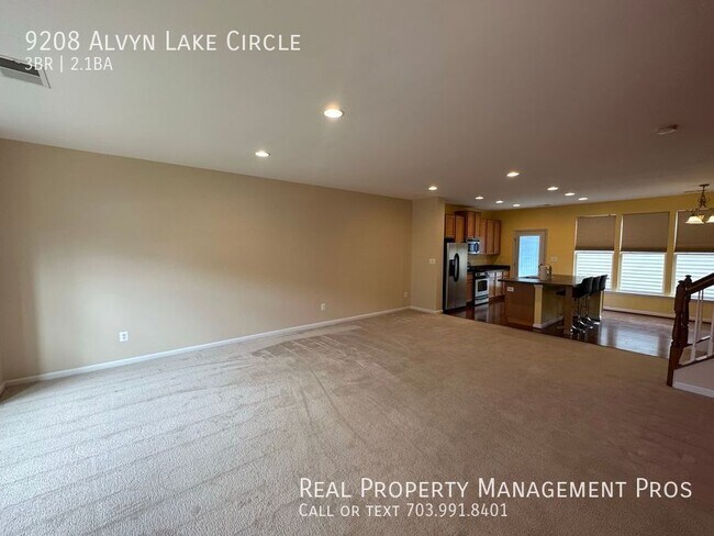 Foto del edificio - 9208 Alvyn Lake Cir