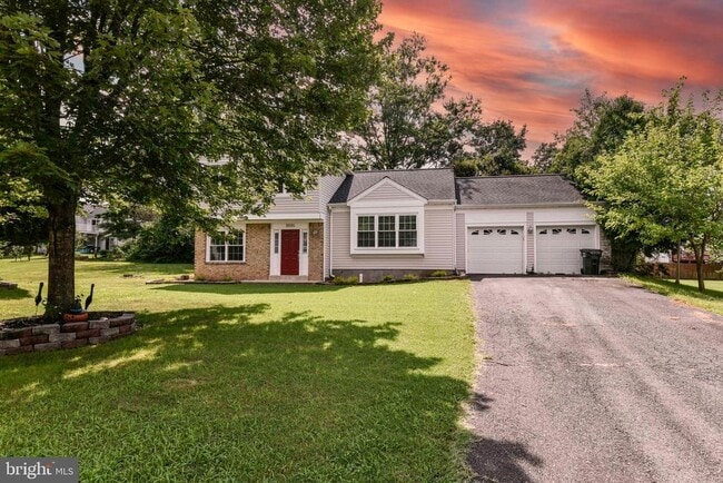 Foto del edificio - 10135 Forest Hill Cir