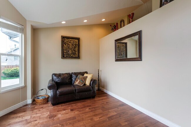 Building Photo - 4624 Quiet Cir